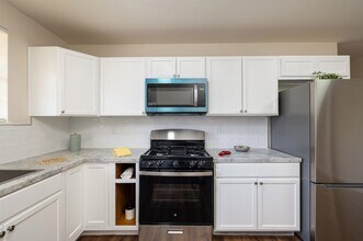 2086 Harbert Ave in Memphis, TN - Foto de edificio - Building Photo