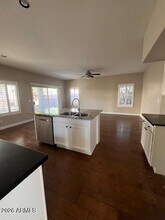 2462 W Rockrose Way in Chandler, AZ - Building Photo - Building Photo