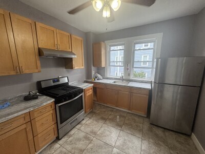 196 Sherman St, Unit 2 in Cambridge, MA - Building Photo