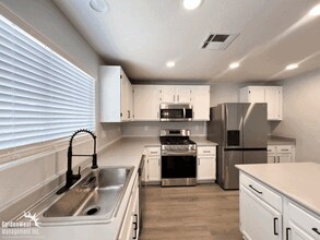 6924 Ghost Ranch Ave in Las Vegas, NV - Building Photo - Building Photo