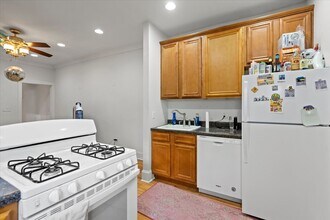 442 W Arlington Pl, Unit 446-1 in Chicago, IL - Foto de edificio - Building Photo