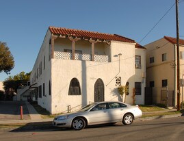 969 W 43rd St Apartments