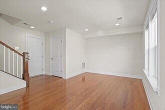 3755 Signal Knob Ct in Falls Church, VA - Building Photo - Building Photo