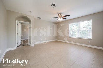 631 SW 27th Terrace, Unit 3.Garage in Cape Coral, FL - Building Photo - Building Photo