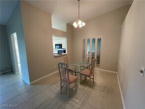 10904 Regent Cir in Naples, FL - Building Photo - Building Photo