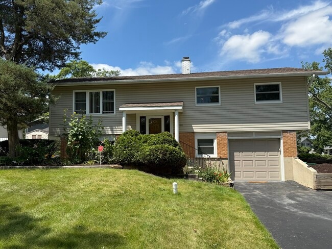 property at 2N470 Lloyd Ave