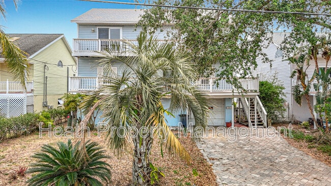 property at 13918 Raie Ave