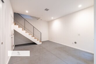 3726 1/2 Vinton Ave in Los Angeles, CA - Building Photo - Building Photo