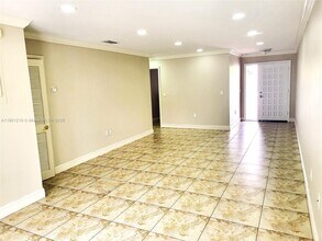 13520 SW 64th Ln in Miami, FL - Building Photo - Building Photo