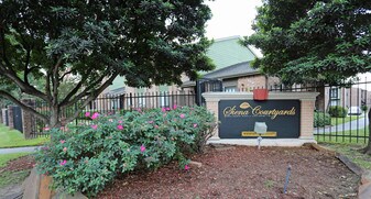 Siena Courtyards Apartments