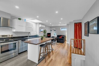 31 Granby St, Unit SI ID1403759P in Toronto, ON - Building Photo - Building Photo