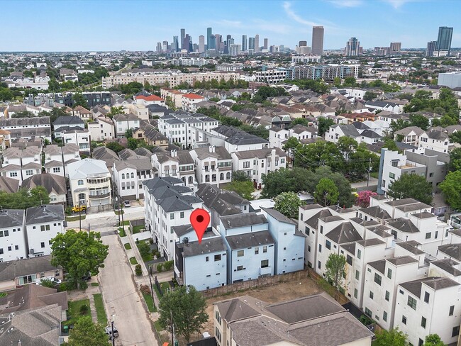 6007 Tyne St in Houston, TX - Foto de edificio - Building Photo