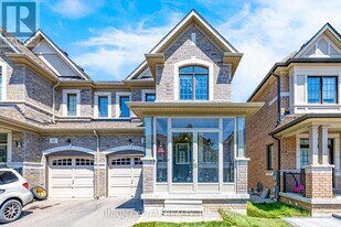 64 Collier Crescent in Markham, ON - Building Photo