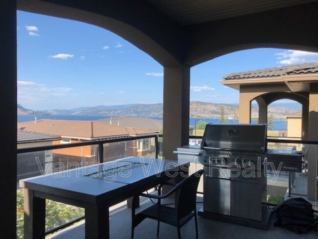 1588 Marina Way in Kelowna, BC - Building Photo - Building Photo