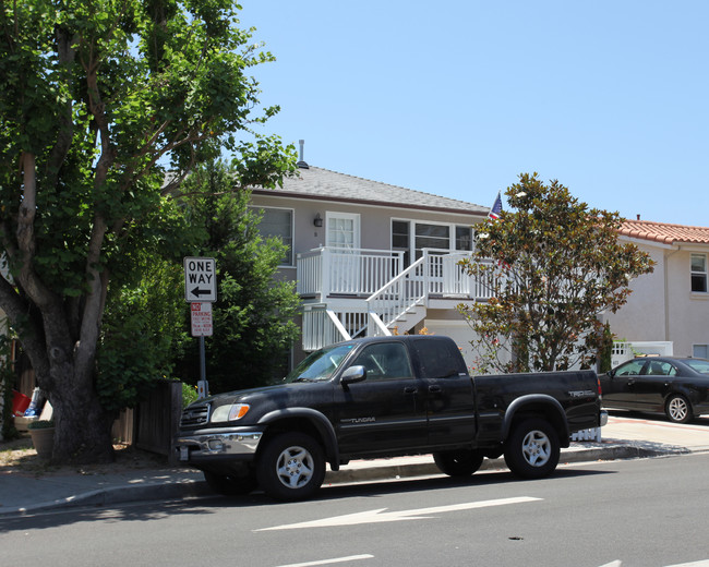 453-455 Cypress Dr in Laguna Beach, CA - Building Photo - Building Photo