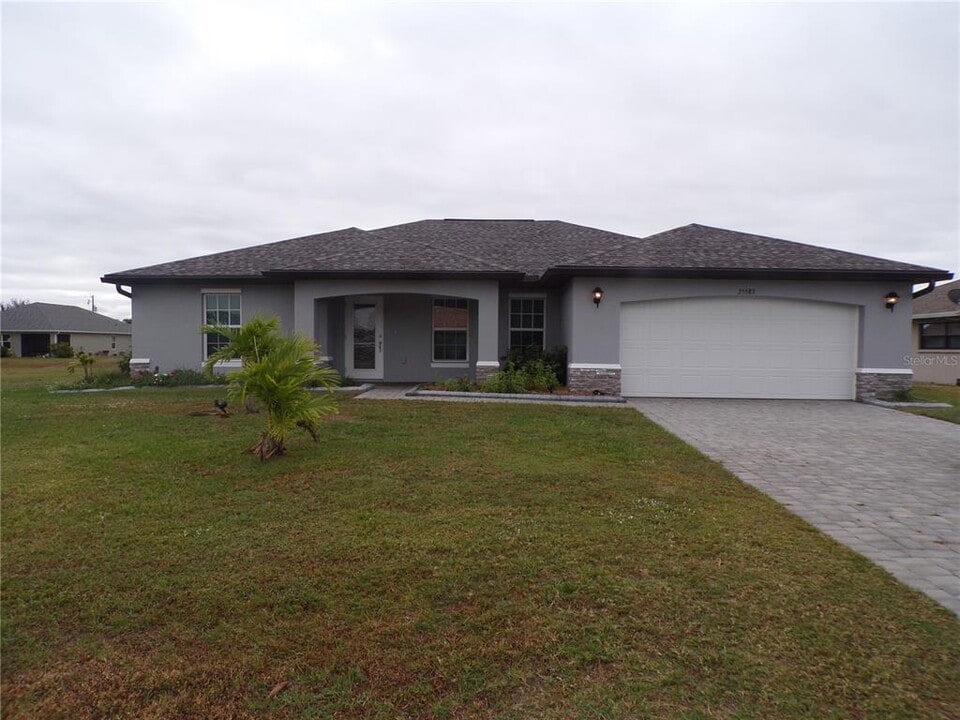 25583 Deep Creek Blvd in Punta Gorda, FL - Building Photo
