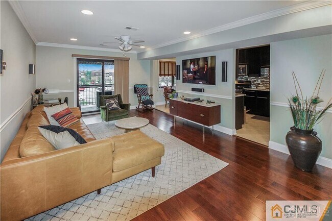 1611 Raspberry Ct in Edison, NJ - Building Photo - Building Photo