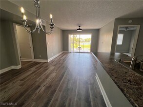1240 Wildwood Lakes Blvd in Naples, FL - Building Photo - Building Photo