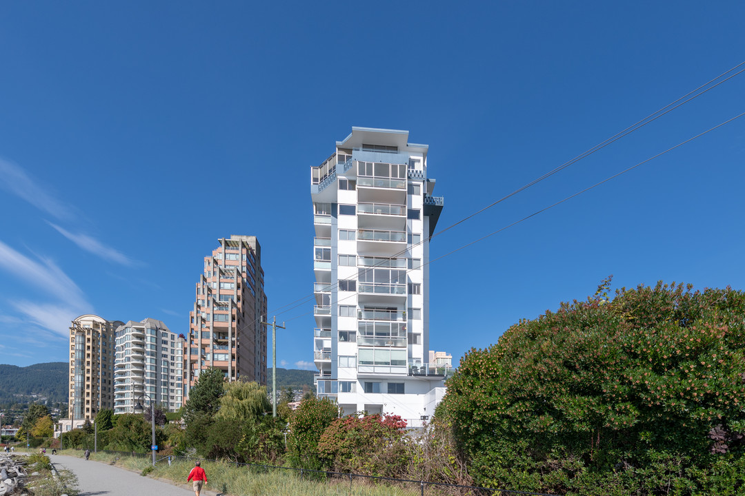 The Dolphin in West Vancouver, BC - Building Photo