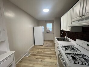 2136 Liedertafel Way in Pittsburgh, PA - Building Photo - Building Photo