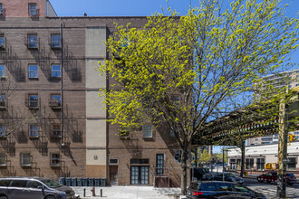 133 Gerry St in Brooklyn, NY - Foto de edificio - Building Photo