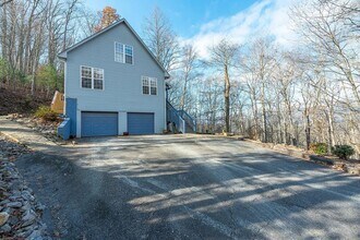 781 Parker Farm Rd in Franklin, NC - Building Photo - Building Photo