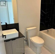 1285 Dupont St in Toronto, ON - Building Photo - Building Photo