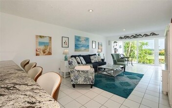 4440 Exeter Dr in Longboat Key, FL - Building Photo - Building Photo