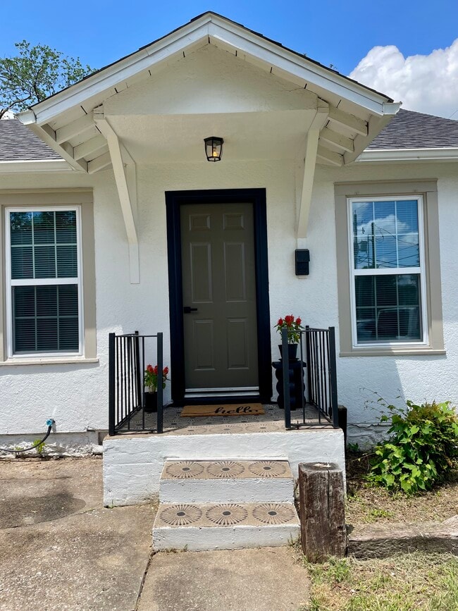 810 W Elgin St in Siloam Springs, AR - Building Photo - Building Photo