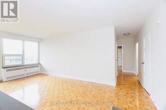 10-510 Shallmar Blvd in Toronto, ON - Building Photo - Building Photo