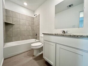 3725 Los Cabos Dr in Mustang, OK - Building Photo - Building Photo