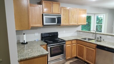 102 Reton Ct in Cary, NC - Building Photo - Building Photo
