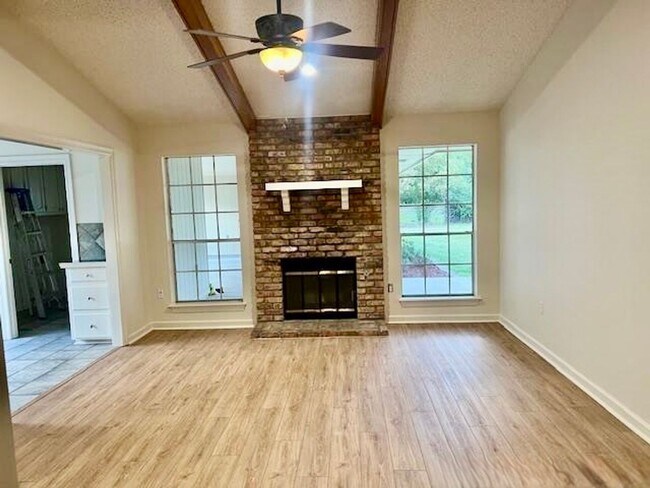 1633 Brookhollow Dr in Baton Rouge, LA - Building Photo - Building Photo