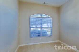 616 Meadow Springs Dr in Glenn Heights, TX - Building Photo - Building Photo