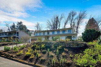 780 Briercliff Ln in Lake Oswego, OR - Building Photo - Building Photo