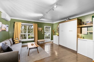 2601 NW Raleigh St, Unit 18 in Portland, OR - Foto de edificio - Building Photo