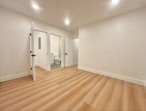 854 Orange Ave in Long Beach, CA - Building Photo - Building Photo