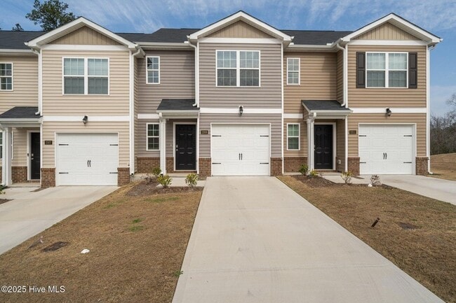2309 Gracie Ln, Unit 1 in Carthage, NC - Building Photo - Building Photo