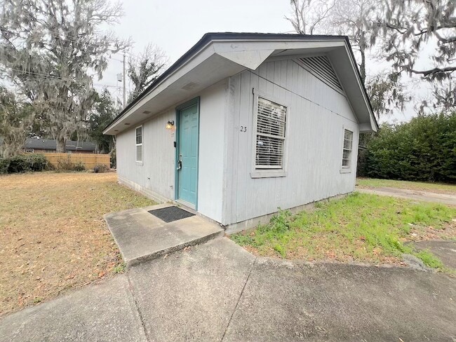 property at 23 Kandlewood Dr