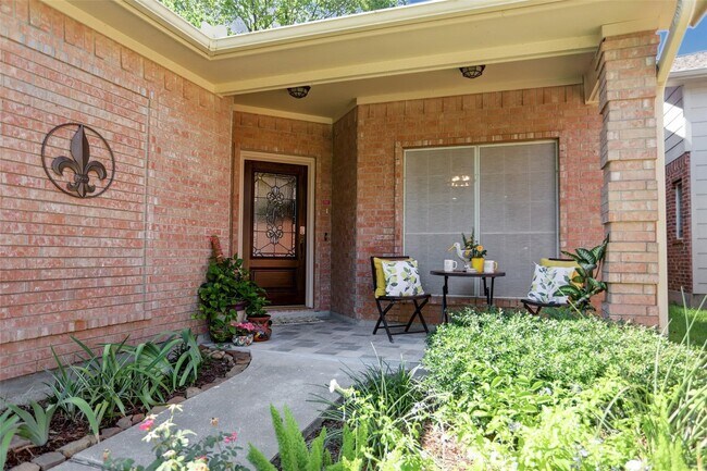 112 Harbour Town Dr in Montgomery, TX - Building Photo - Building Photo