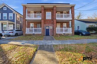 703 W 29th St in Norfolk, VA - Building Photo