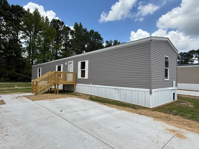property at 537 Canterbury Ct