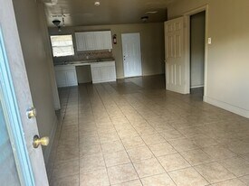 4206 Ironwood Dr in Baker, LA - Building Photo