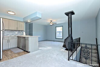 1402 Inverrary Ln in Deerfield, IL - Building Photo - Building Photo