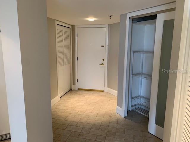 400 E Colonial Dr in Orlando, FL - Foto de edificio - Building Photo