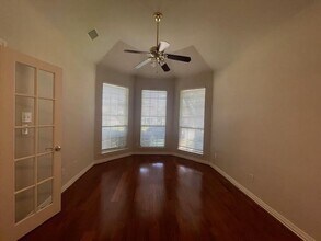 3710 White River Dr in Dallas, TX - Building Photo - Building Photo