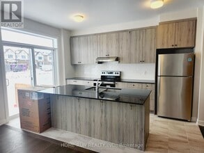 2499 Watercolours Way in Ottawa, ON - Building Photo - Building Photo