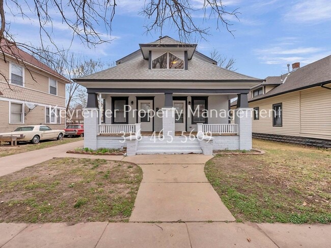 property at 144 S Green St