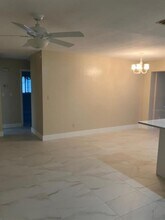 6807 113th St North in Seminole, FL - Building Photo - Building Photo