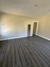 1468 E Chevy Chase Dr, Unit 1468 in Glendale, CA - Building Photo - Building Photo